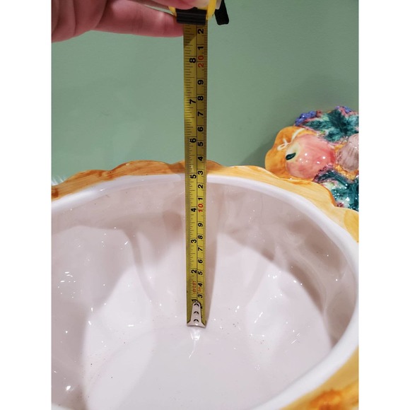 Vintage ceramic serving bowl with lid - Picture 6 of 9